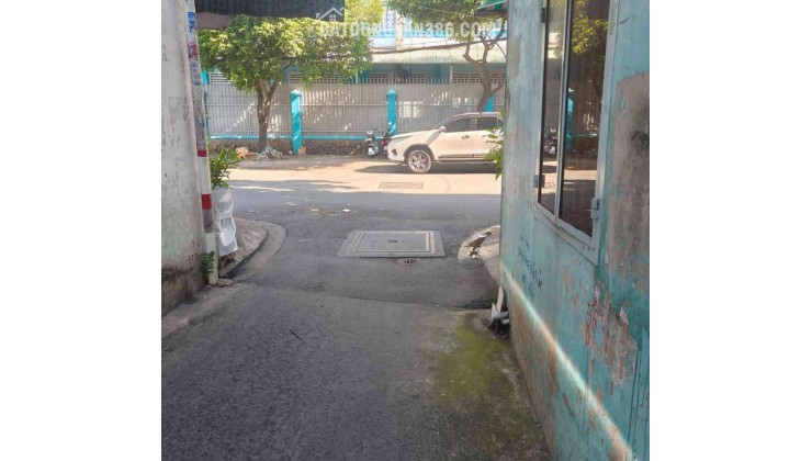Nhà 40m² ngay Thạch Lam, trung tâm Tân Phú mà chỉ nhỉnh 3Đ